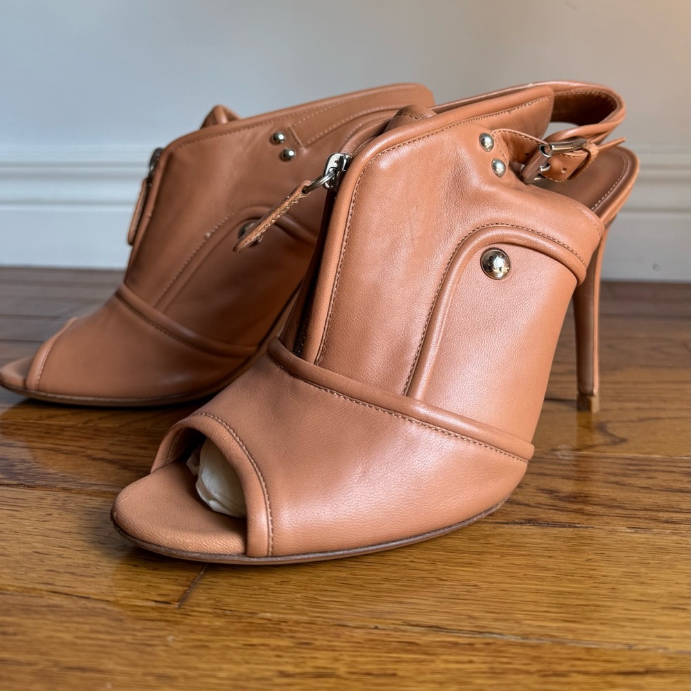 Authentic Gianvito Rossi Tan Peep-Toe Heels